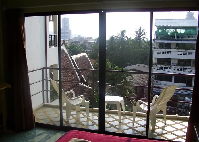 Baan Nitra Guesthouse Patong