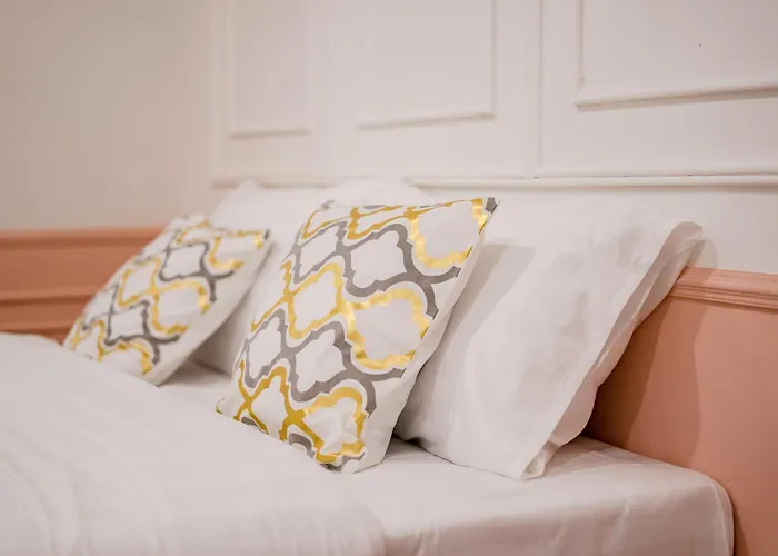 Boutique Isara Boutique Hotel And Cafe Phuket