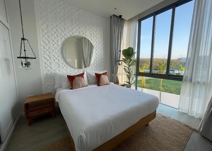 Alisa Pool Villa Phuket