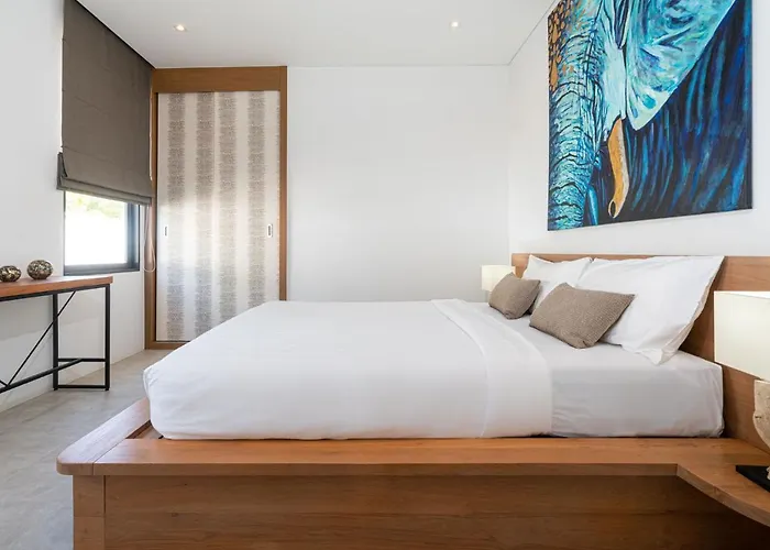 Cozy Pool Villa Naiyang Beach Phuket que aceita animais de estimação