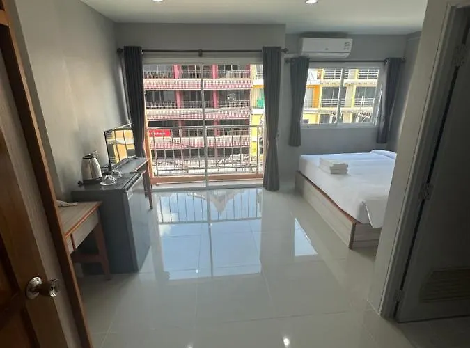 Miami Production Bed and Breakfast Patong