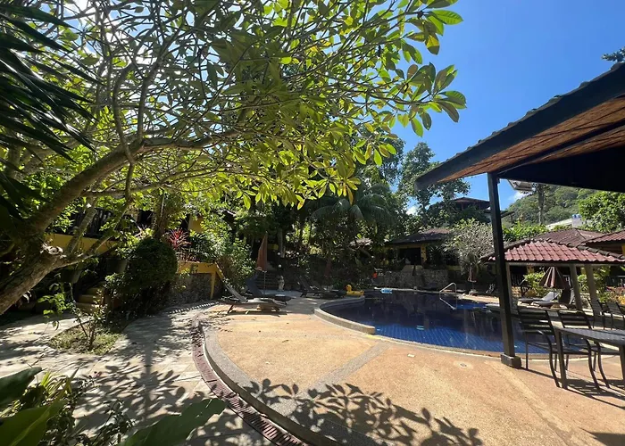 The Hill Resort 希尔度假屋 Patong