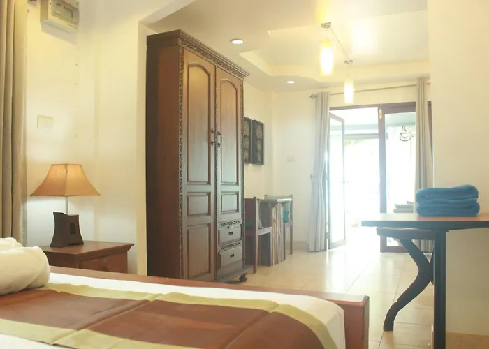 Naithon Beach Villa Phuket