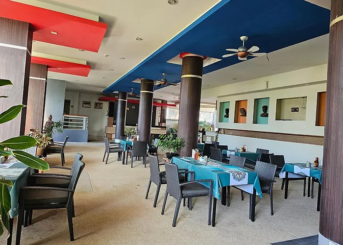 AM Surin Place Phuket