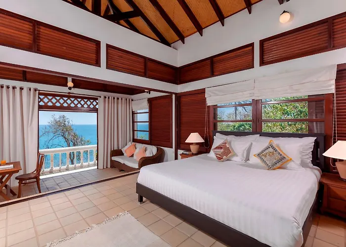 Baan Khunying - Secluded Phuket Beachfront Villa Rawai