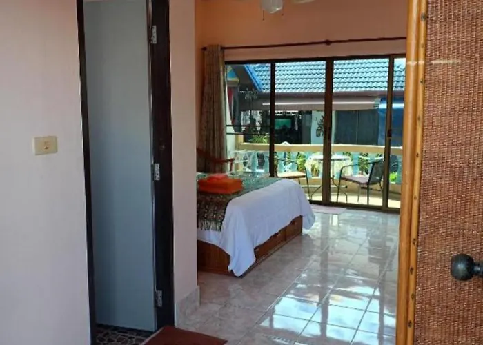 Patong Sunbeach Mansion