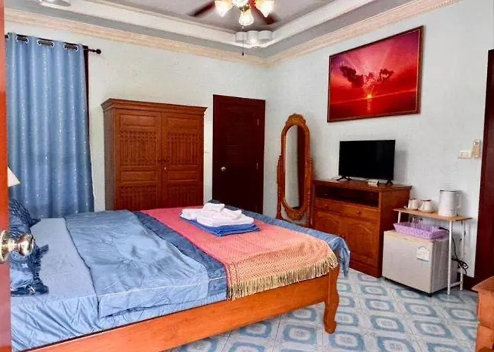 Majestic Villas Guesthouse Phuket. Rawai