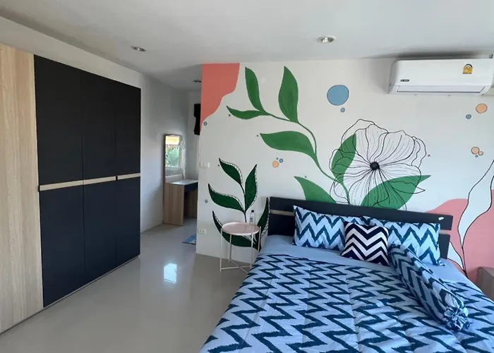 The Chu Cafe / Guesthouse Nai Harn