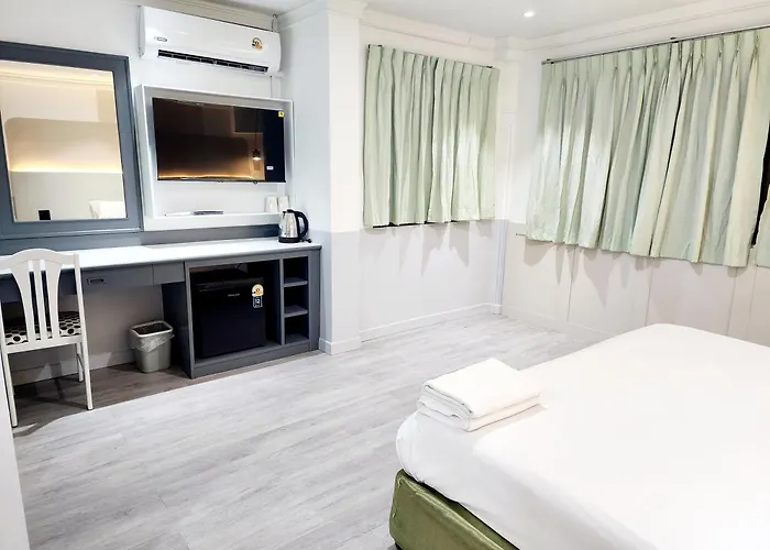 Seatel Phuket, Patong Beach