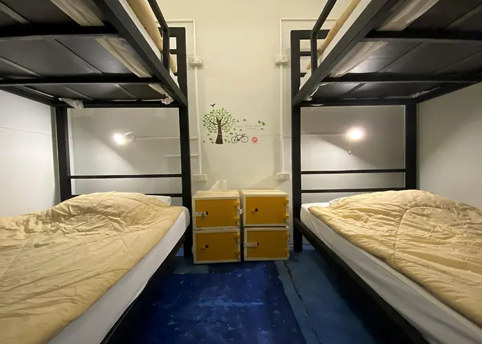 Gotum Hostel 2 & Money Exchange Phuket