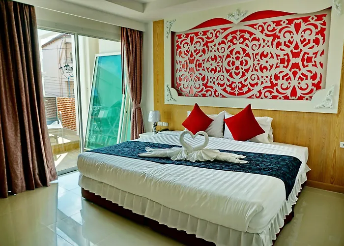 Boetiek Triple Three Patong Hotel