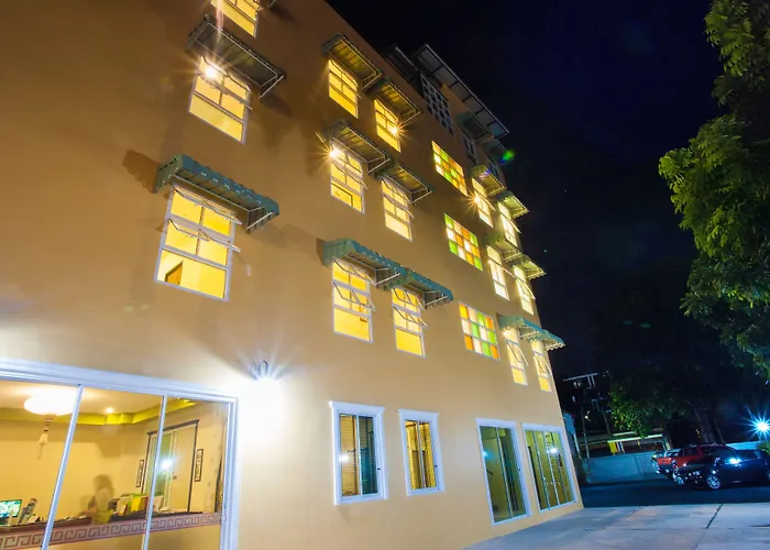 Le Hua Hotel Phuket