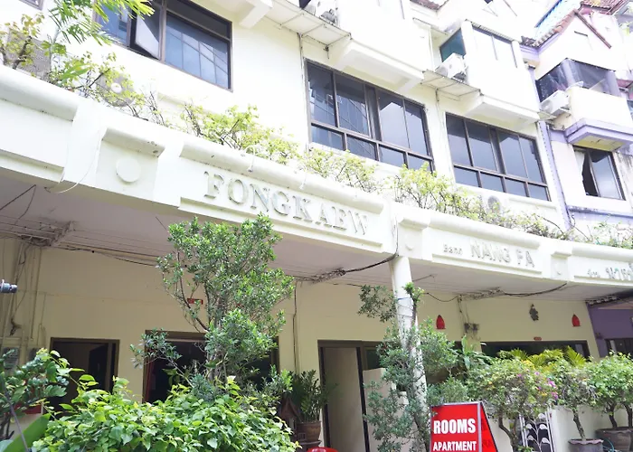 Fong Kaew And Baan Nang Fa Guesthouse Patong