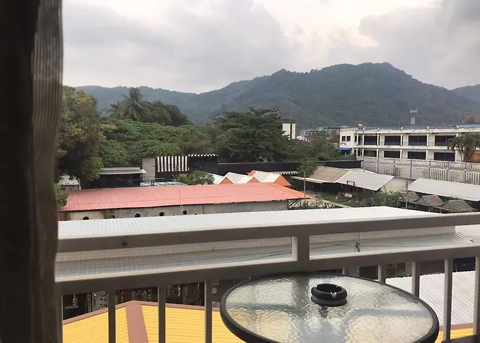 Sure Guesthouse Kamala Beach acceptant les animaux