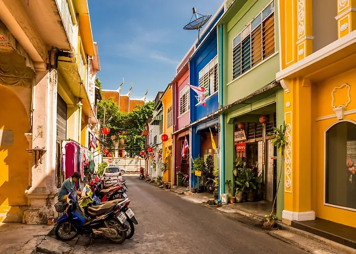 Oyo 605 Lake View Phuket Place
