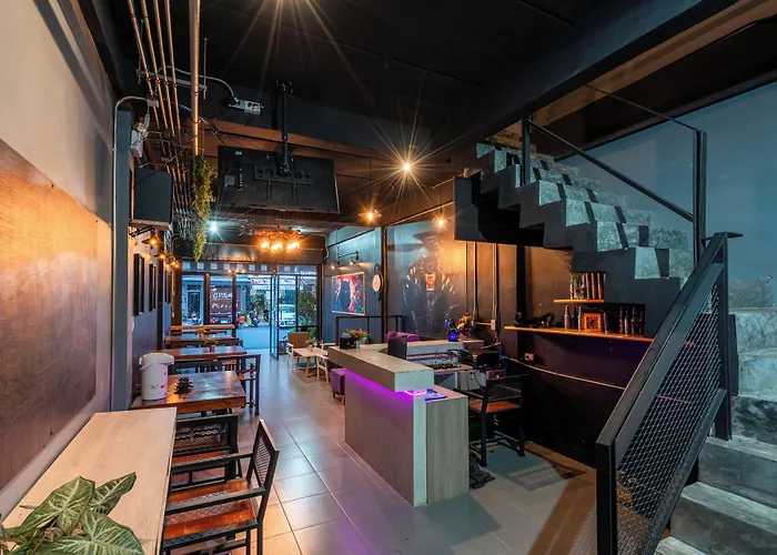 Black Panther Hostel Пхукет