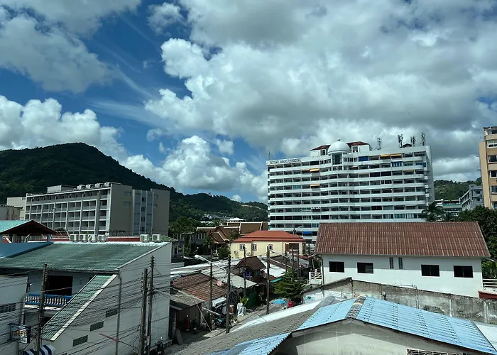 Pet friendly Kiwi Boutique Hotel Patong