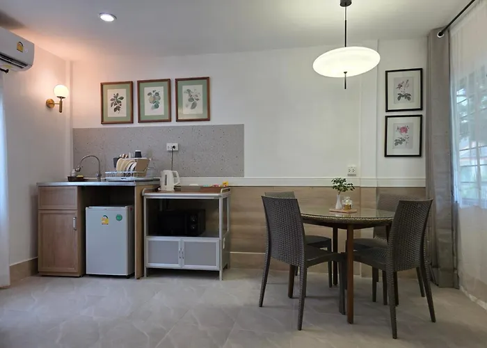 Holiday Village And Natural Garden Resort Karon