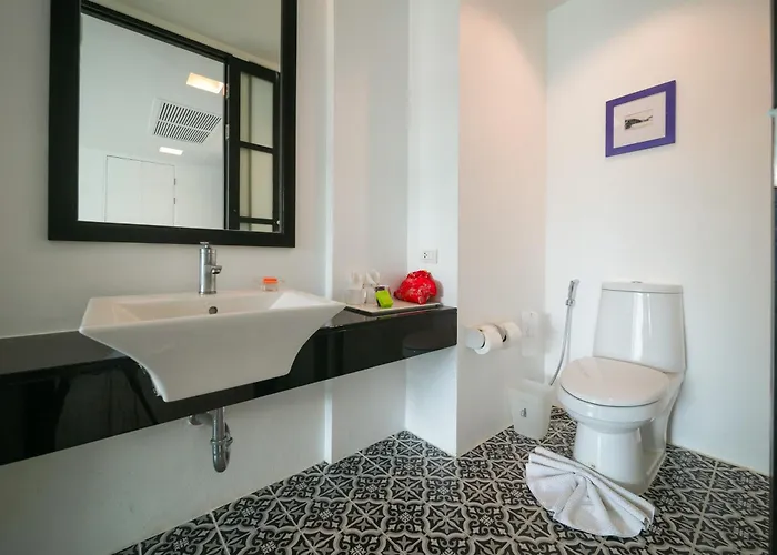 Karon Lodging 