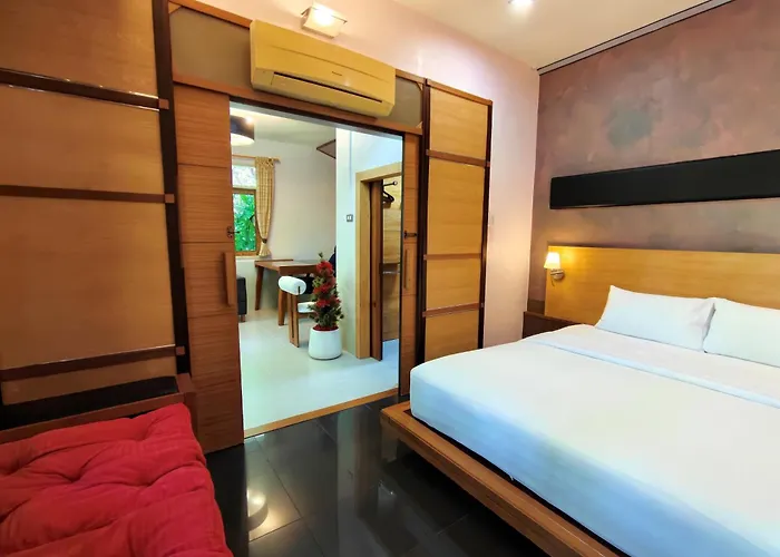 Hotel Cafe'@Luv22 Phuket