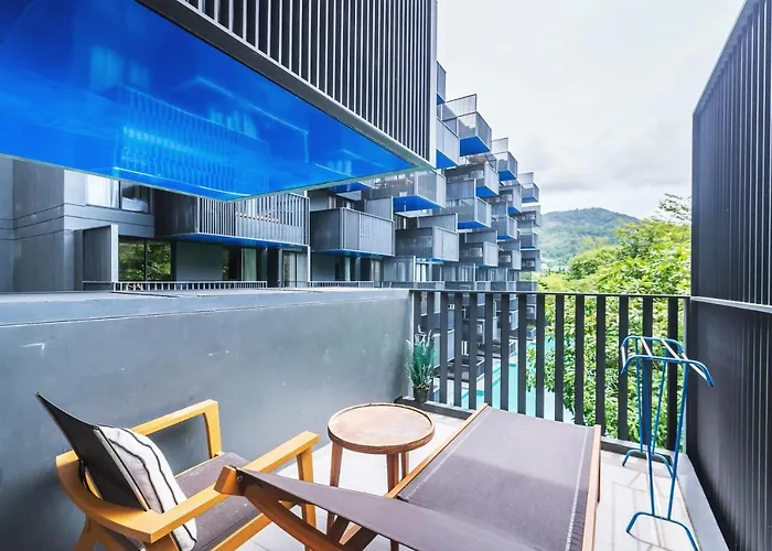 The Deck Patong By Favstay