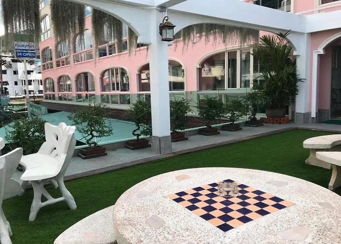 Baan Petcharat Hotel Patong