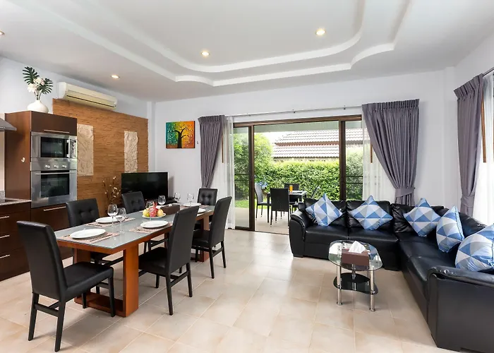 Karon Beach Pool Villa 2