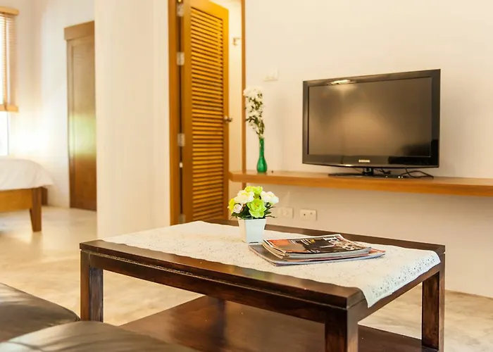 Ferienwohnung Chaofa West On The Pond Phuket