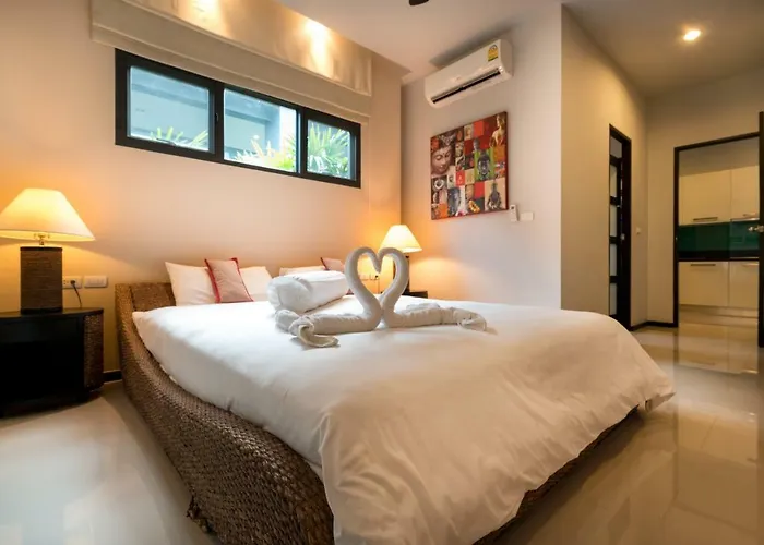 Two Bedrooms Pool Villa At Saiyuan Estate Rawai acceptant les animaux